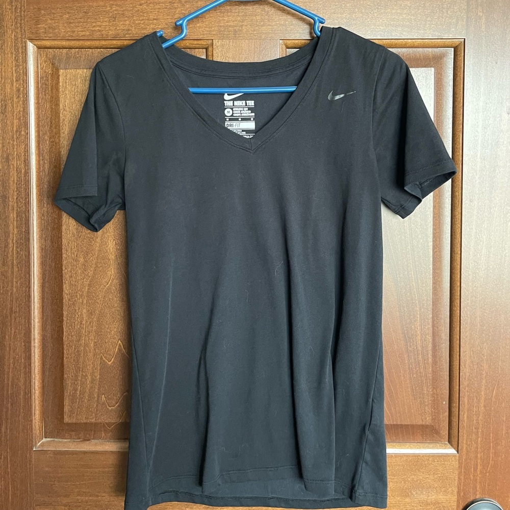 Women's Black Nike t-shirt - Medium